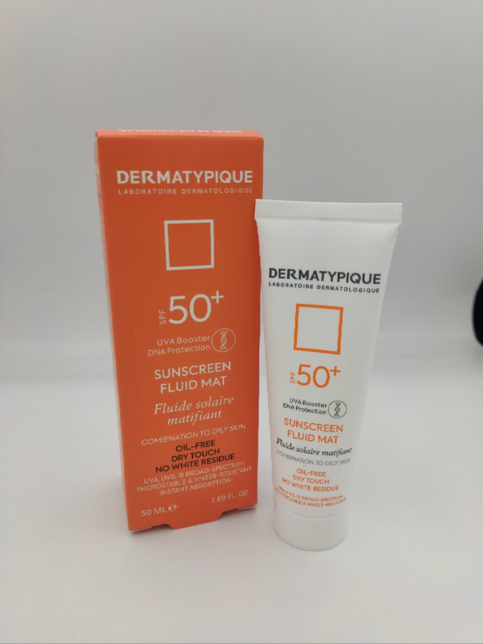 درماتیپیک کرم ضد آفتاب spf50مناسب پوست چرب